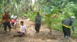 Jalan Pasir Buntu-Kerta Rusak Parah, Repi Rizali: Ini Kelalaian Pemda terhadap hak Masyarakat Desa