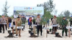 Polda Babel Hijaukan Lahan Eks Tambang Air Anyir, 5.000 Pohon Ditanam