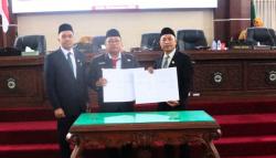 DPRD Takalar Resmi Tetapkan Perda Fasilitasi Pesantren