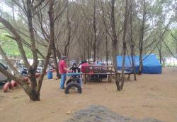 Pantai Ciwidik Jadi Favorit Libur Tahun Baru, Wisatawan Berburu Spot Estetik dan Harga Bersahabat