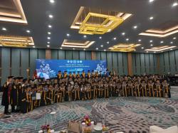 Menutup 2025, IBM Bekasi Gelar Wisuda dan Resmi Bertransformasi Jadi UMBK