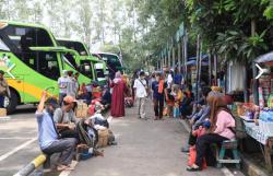 Penghujung Tahun, Terminal Poris Plawad Dipadati Pemudik