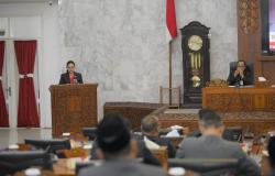 Perda Fasilitasi Pengembangan Pesantren Disahkan, Wali Kota Agustina Siapkan Perwal