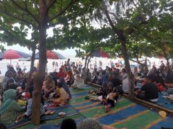 Libur Tahun Baru, Pantai Widuri Pemalang Diserbu Ribuan Wisatawan