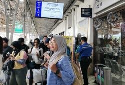 Libur Tahun Baru, Ribuan Penumpang Padati Stasiun Purwokerto