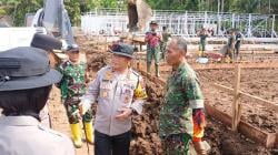 Hujan Deras Hambat Huntara di Agam, Kapolda Sumbar Maksimalkan Fasilitas Pengungsian