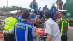 Truk Trailer Tabrak Dua Mobil di Tol Batang–Semarang, 1 Tewas 5 Luka