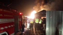 Kebakaran Gudang Gas Elpiji di Gatak Saat Hujan Gerimis, Tidak Ada Korban Jiwa