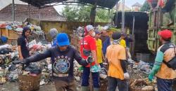 Tak Diangkut Berhari-hari, Sampah Menggunung di TPS Patukangan Kendal