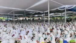 Haul Putra KH Abdul Hamid Pasuruan Ke 32  Membeludak, Puluhan Ribu Jamaah Padati Lapangan Bayeman