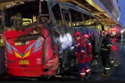 Detik-detik Bus Rombongan Santriwati Ludes Terbakar di Tol Japeka Bekasi, Tercium Bau Menyengat