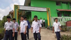 Dampak Banjir Bandang, 31 Siswa MTsN 3 Agam Tak Masuk Sekolah