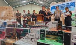 Gerebek Gudang di Pekanbaru, Bea Cukai Sita 160 Juta Batang Rokok Ilegal