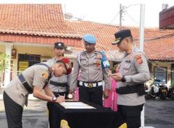 Tongkat Komando Bergeser, Polres Cirebon Kota Gelar Sertijab Kabag Log dan Kasat Narkoba