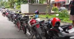 Krisis BBM Bersubsidi Belum Reda, Antrean Panjang Kembali Jadi Wajah Rutin Kota Waingapu