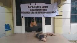 Kantor DPRP Papua Barat Daya Lumpuh Total Akibat Pemalangan Keluarga Tersangka Korupsi