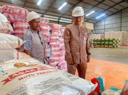 Harga Naik, DPRD Kepri Cek Stok Beras Premium di Gudang Bulog Batam