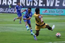 Persib Bandung Bungkam Persija Jakarta 1-0, Maung Bandung Juara Paruh Musim Super League 2025-2026