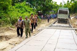 Kolaborasi Bangun Jalan Dusun Kedungdendeng, Atasi Isolasi di Jombang