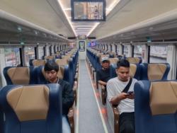 KA Ranggajati Tampil Lebih Modern, KAI Daop 3 Cirebon Resmi Gunakan Kereta Stainless Steel