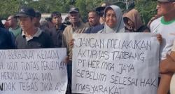 Ratusan Warga Lingga Demo Perusahaan Tambang Bauksit, Tuntut Ganti Rugi Lahan Belum Terealisasi