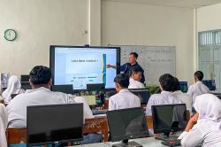 Membongkar Cara Kerja Algoritma Media Sosial, Pelajar SMK di Sidoarjo Dapat Literasi Digital