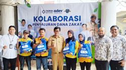 Yang Jarang Disorot, Penyapu Jalan Bogor Dapat Bantuan