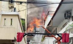 Kebakaran Hebat di Kawasan Pertokoan Emas Makassar, 5 Rumah Ludes Dilalap Api