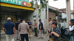 Eksekusi Ruko Apotek di Rungkut Surabaya Berlangsung Dramatis, Pintu Dibongkar Paksa