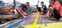 Cuaca Buruk Lumpuhkan Aktivitas Nelayan Jepara, Ratusan Perahu Bersandar di Sungai
