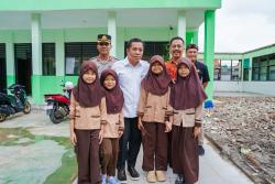 20 Tahun Tak Tersentuh, SDN Dawuan Tengah 1 Karawang Kini Selesai di Rehabilitasi