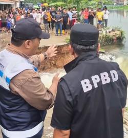Bupati Aep Tinjau Tanggul Jebol di Telukjambe Barat, Ratusan KK Terendam Banjir