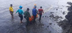 Sesosok Mayat Perempuan Membusuk Gegerkan Warga Pantai Gelung Panarukan