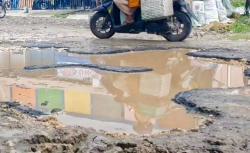 Kerusakan Jalan Menuju Pasar Gubug Semakin Parah, Aktifitas Warga Dan Pedagang Terganggu