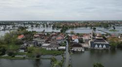 Akses Terputus Akibat Banjir, Harga Sembako di Kalitengah Lamongan Melonjak