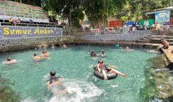 Mengenal Wisata Sumur Amber, Suasana Asri dan Mata Air Jernih Cocok Buat Berenang