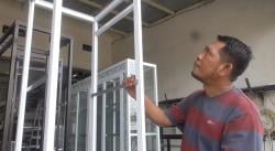 Kisah Inspiratif Muhtar di Gowa: Sukses Bangun Usaha Lemari Aluminium Beromzet Puluhan Juta