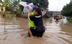 Banjir Rendam 8 Kabupaten di Jateng, Ribuan Warga Mengungsi