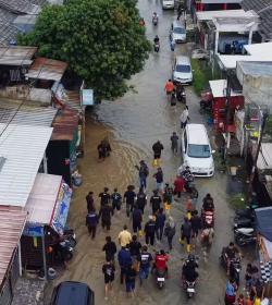 Karawang Siaga Bencana! 13 Kecamatan Tergenang Banjir