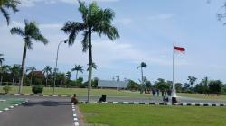 Tak Pakai Topi Mutz, Puluhan ASN Pemprov Babel Dijemur di Lapangan Upacara