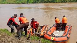 Hendak BAB, Warga Dilaporkan Tenggelam di Bengawan Solo, Tim SAR Lakukan Pencarian