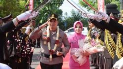 Upacara Penyambutan Kapolres Nganjuk, AKBP Suria Miftah Irawan Gantikan AKBP Henri Noveri Santoso