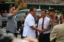 Pastikan Akses Keadilan Sampai Desa, Menkumham Supratman Agus Tinjau Posbankum di Kulonprogo