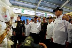 Barantin–Kementan Gagalkan Penyelundupan 700 Ton Beras Ilegal di Kepri