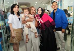 Cuaca Panas Surabaya Jadi Tantangan Seorang Ibu, Ini Cara Niken Havana Jaga Kulit Anak Lebih Menarik