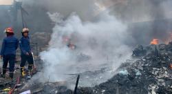 Gudang Rongsokan di Sukodono Sidoarjo Ludes Terbakar, Ini Dugaan Penyebabnya