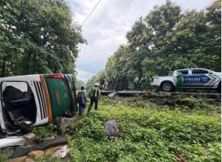 Bus Lorena Denpasar–Bogor Terbalik di Taman Nasional Baluran, Lima Penumpang Luka-luka