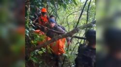 Momen Tim SAR 30 Jam Jaga Jenazah Korban Pesawat ATR 42-500