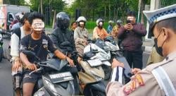 Polantas Gunakan ETLE Handheld untuk Tindak Pelanggar Aturan Lalu Lintas di Jabar