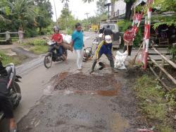 Viral Disorot Publik, Jalan Rusak Berlubang di Prompong Comal Pemalang Akhirnya Ditangani